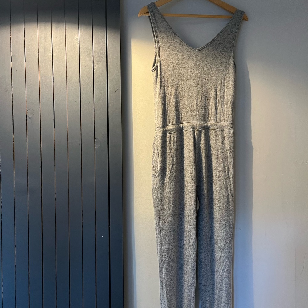 Grey romper with pockets